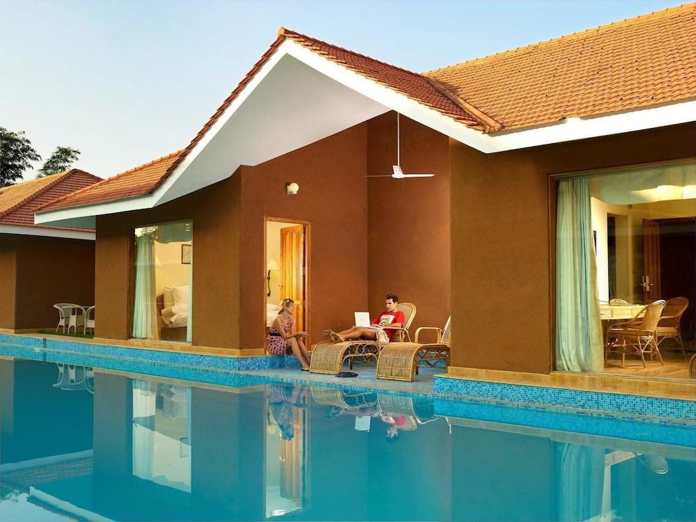 Saj Earth & Convention Center , Kochi Nedumbassery