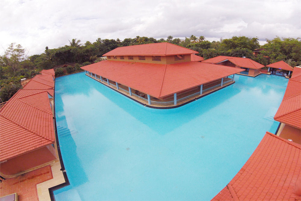 Resort Saj Earth & Convention Center , Kochi 5*
