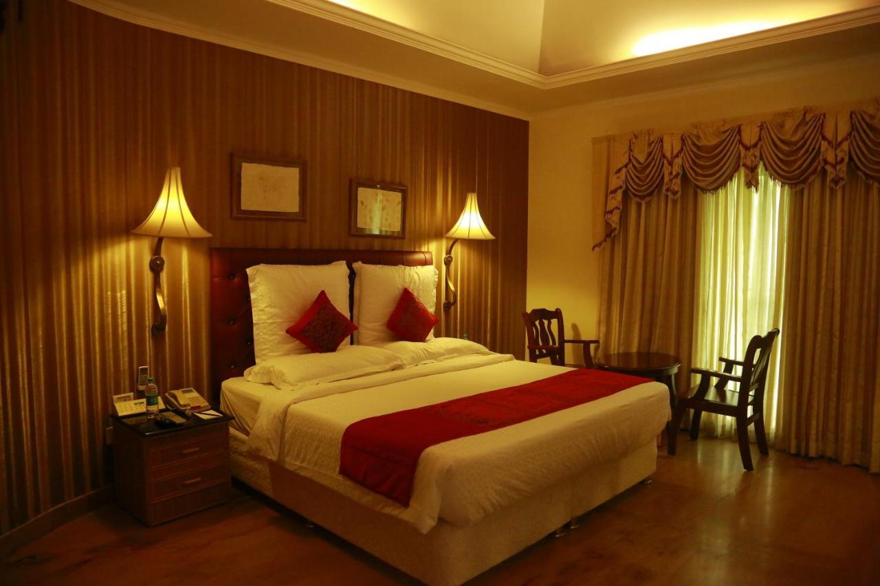 Resort Saj Earth & Convention Center , Kochi 5*