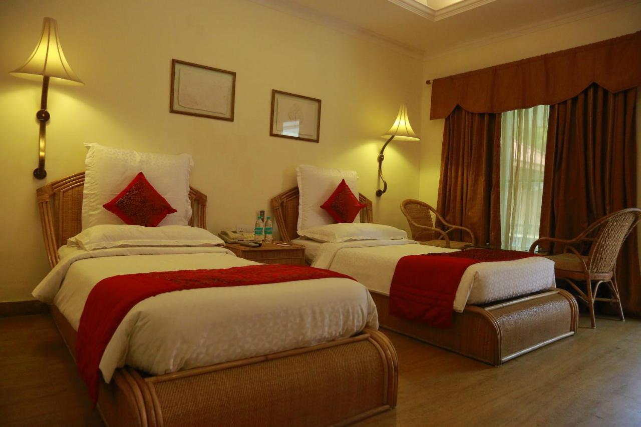 Resort Saj Earth & Convention Center , Kochi Nedumbassery